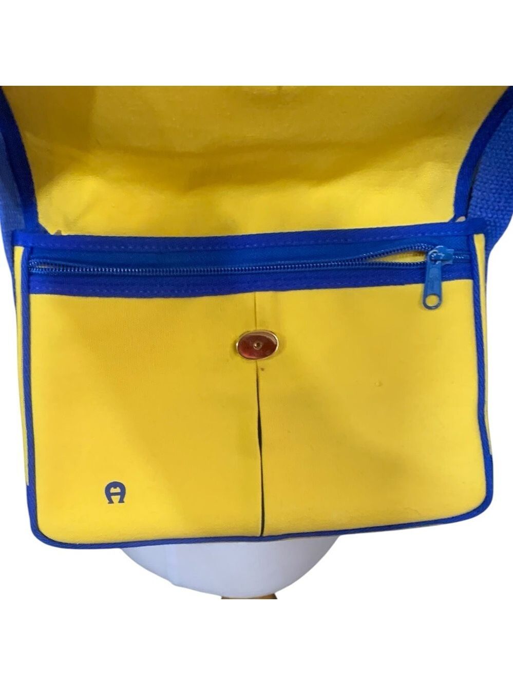 Vntg 80’s Etienne Aigner yellow and blue canvas shoulder bag- rare - Picture 4 of 10